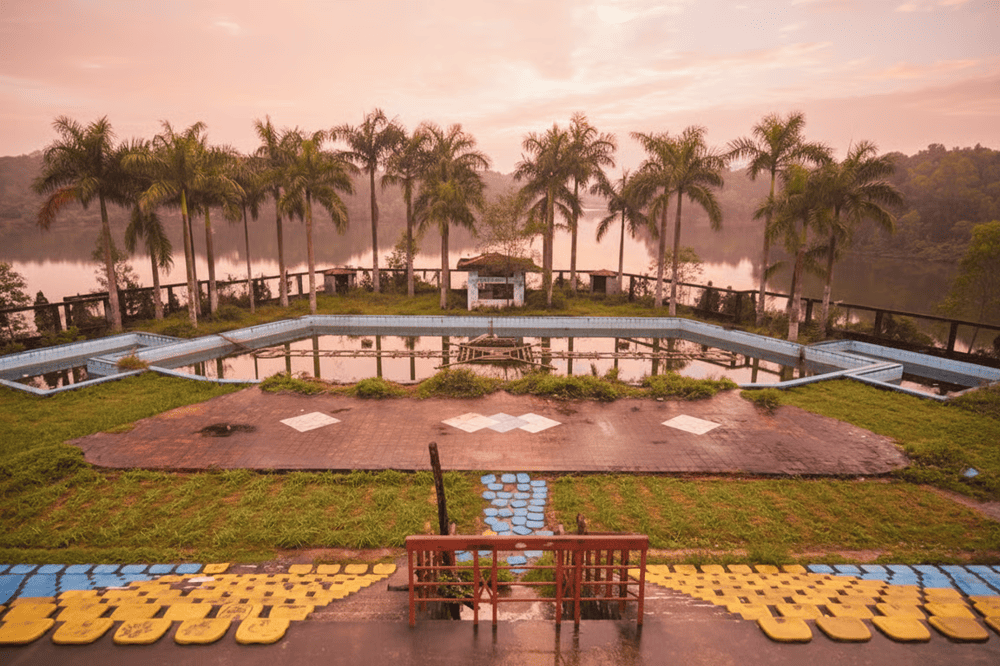 The stadium once featured a dancing fountain and seating for over 2,500 spectators